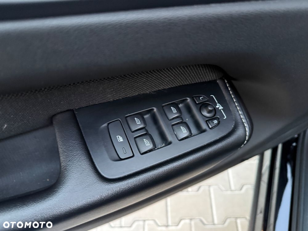Volvo XC 60 B4 D Geartronic RDesign - 22