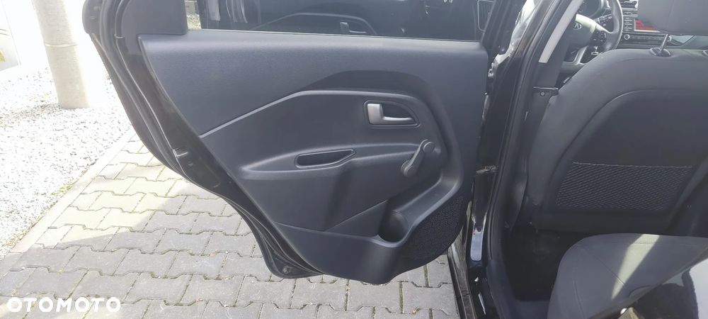 Kia Rio 1.2 Attract - 26