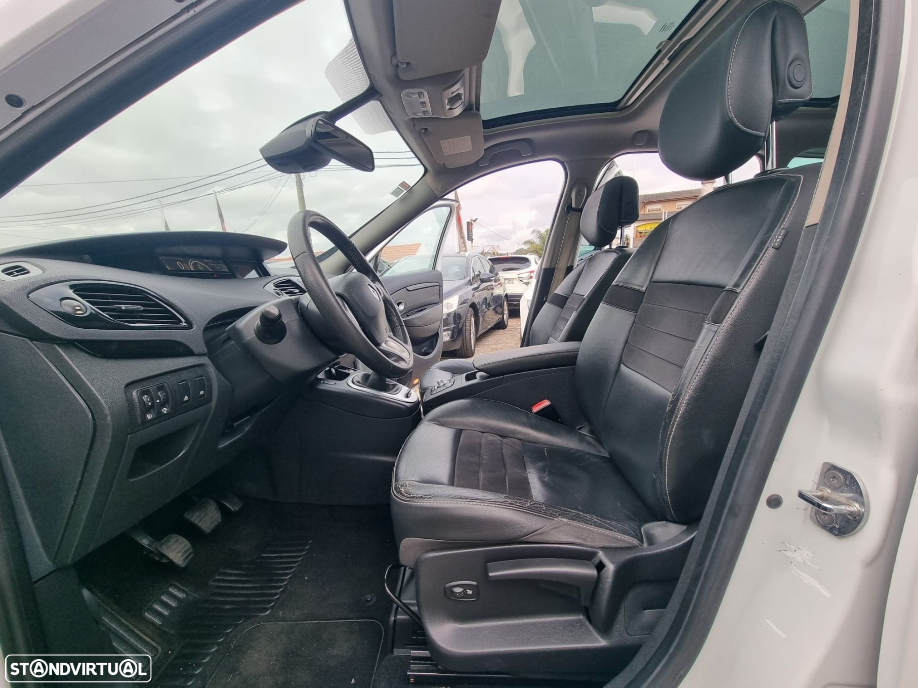 Renault Grand Scénic 1.6 dCi Luxe 7L - 16