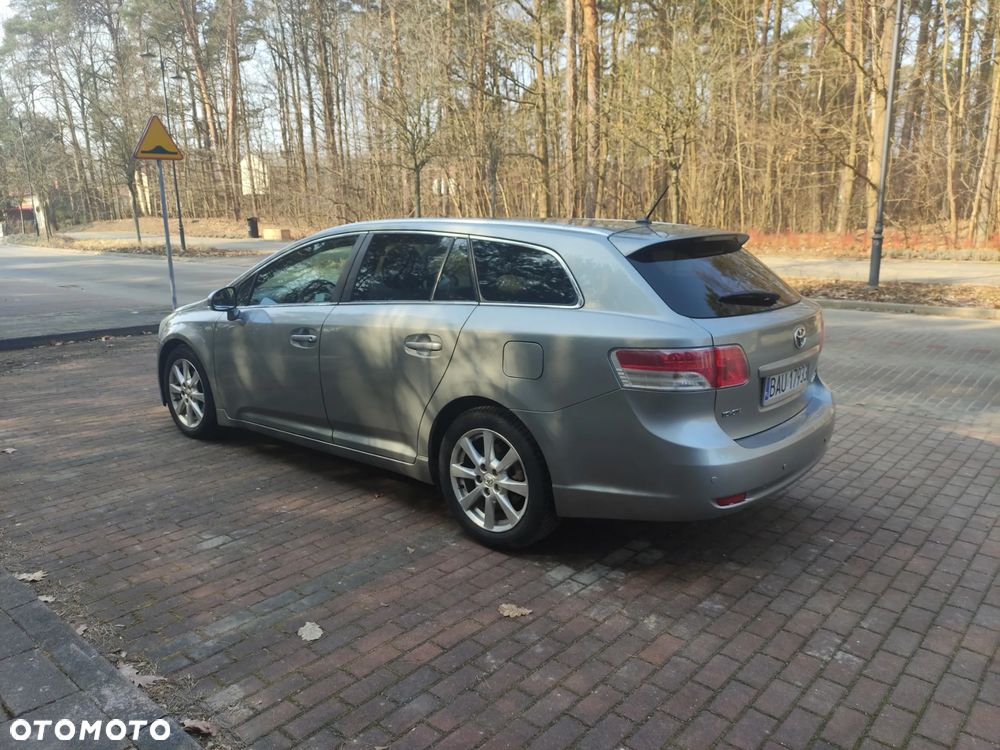 Toyota Avensis 2.0 D-4D Sol - 9