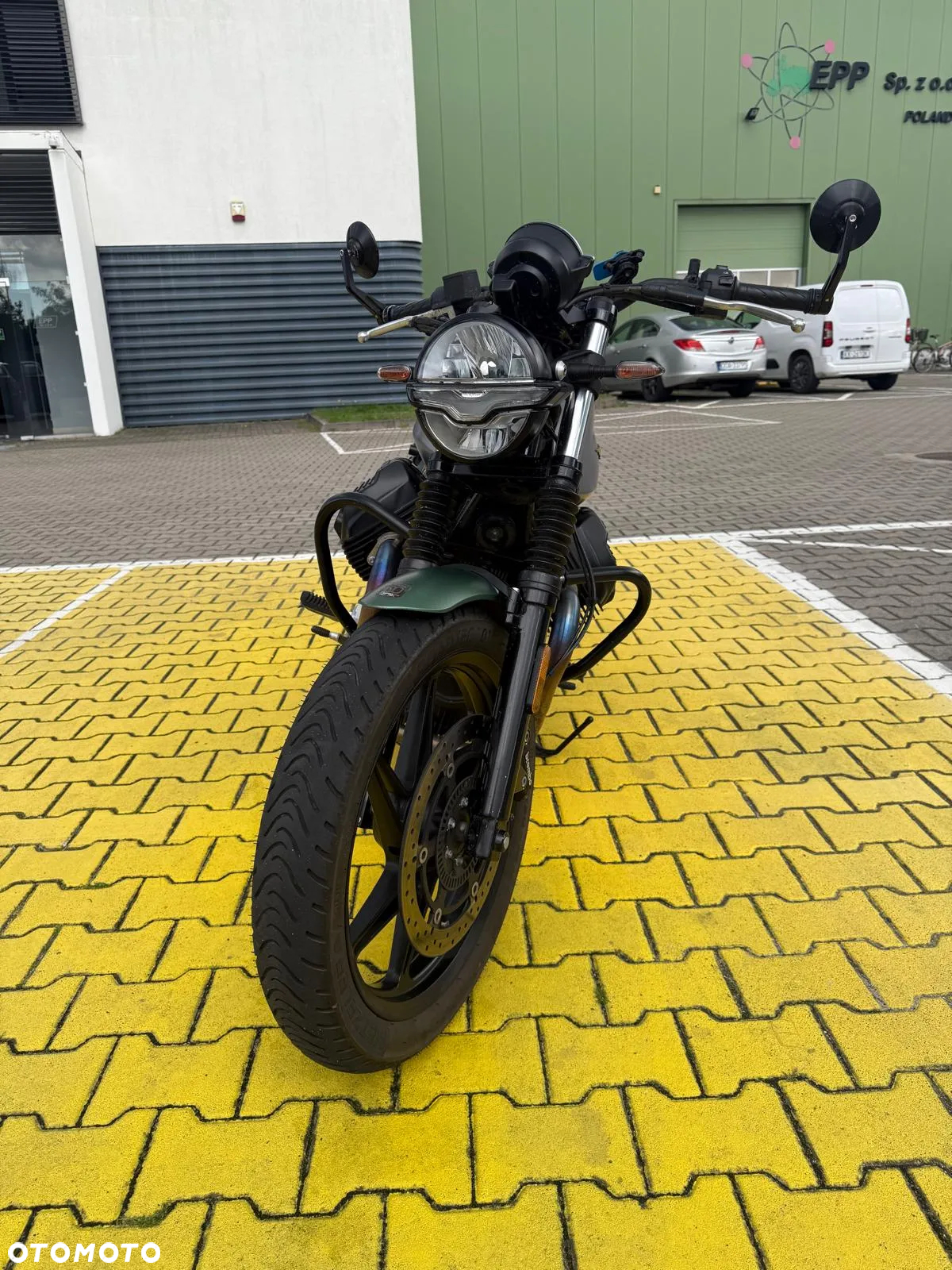Moto Guzzi V7 - 6