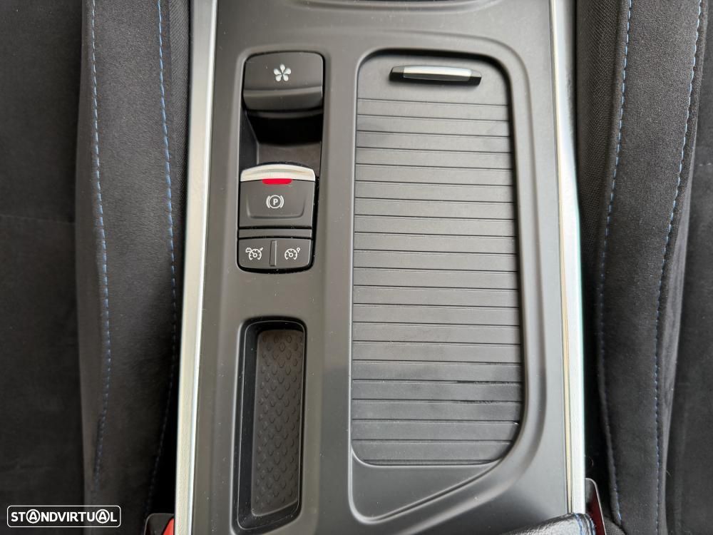 Renault Mégane ENERGY TCe 140 EDC GT-LINE - 30