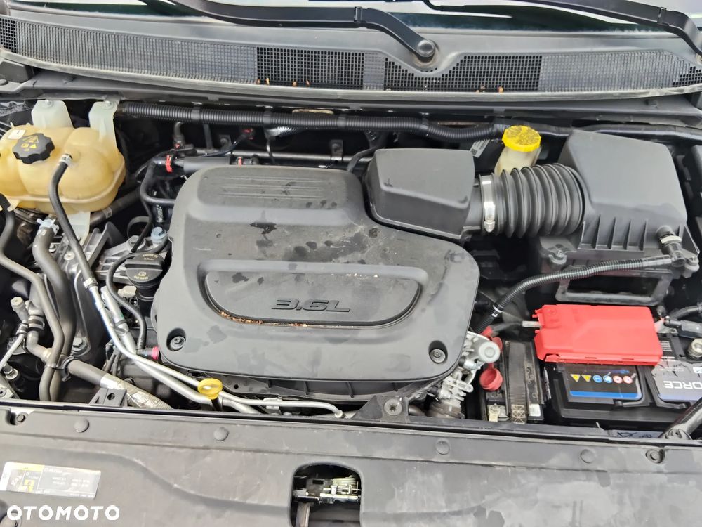 Chrysler Pacifica - 26