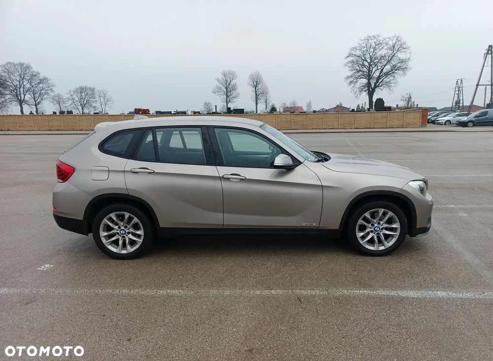 BMW X1 sDrive18i Sport Line - 6