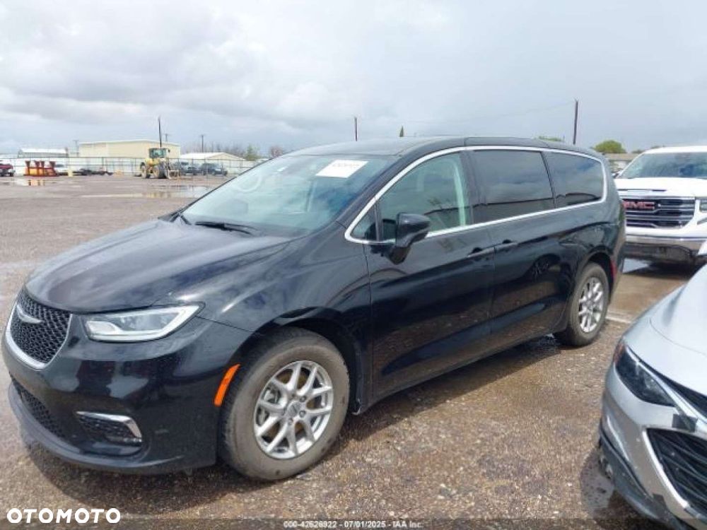 Chrysler Pacifica - 6
