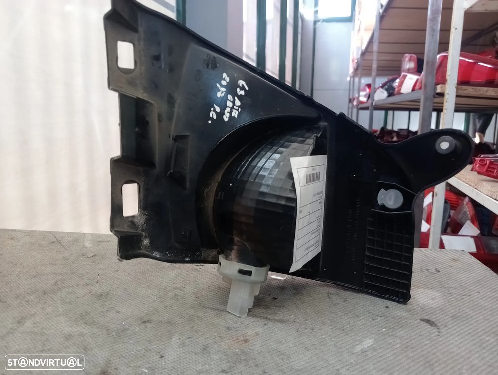 Farolim nevoeiro direito Citroen C3 Aircross 17 - / 9820759880 - 2