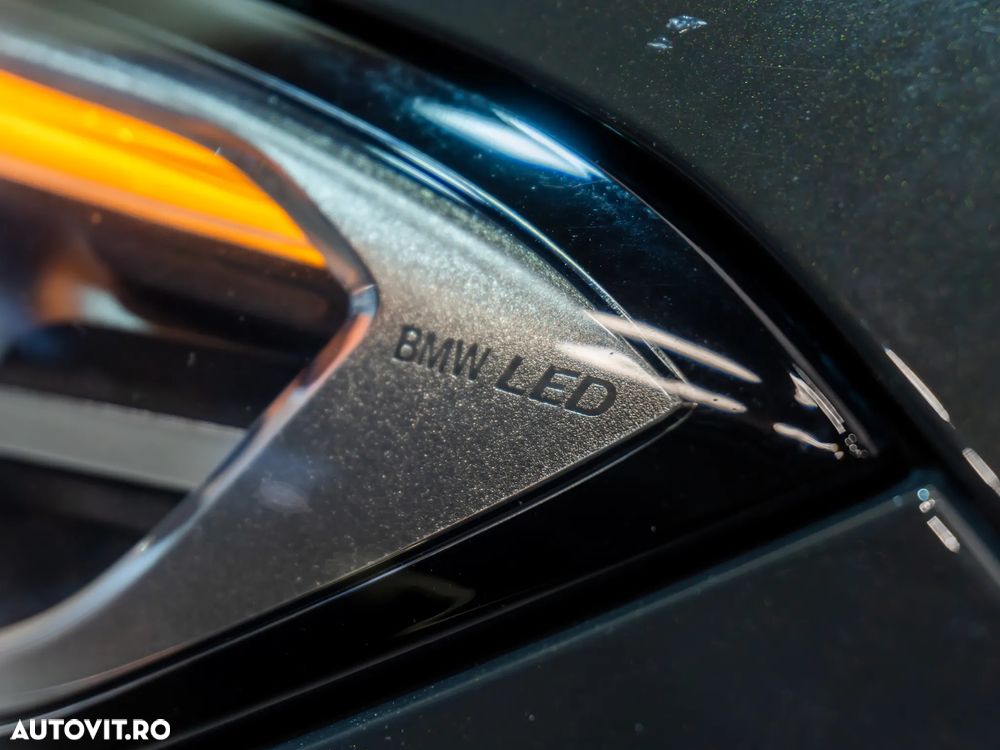 BMW Seria 3 330e Aut. M Sport - 13