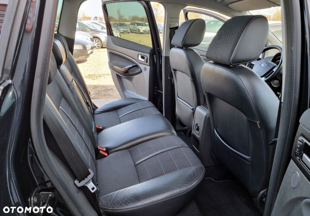 Ford Kuga - 24