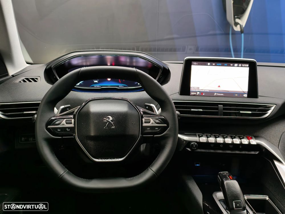 Peugeot 3008 1.6 BlueHDi Allure EAT6 J18 - 26
