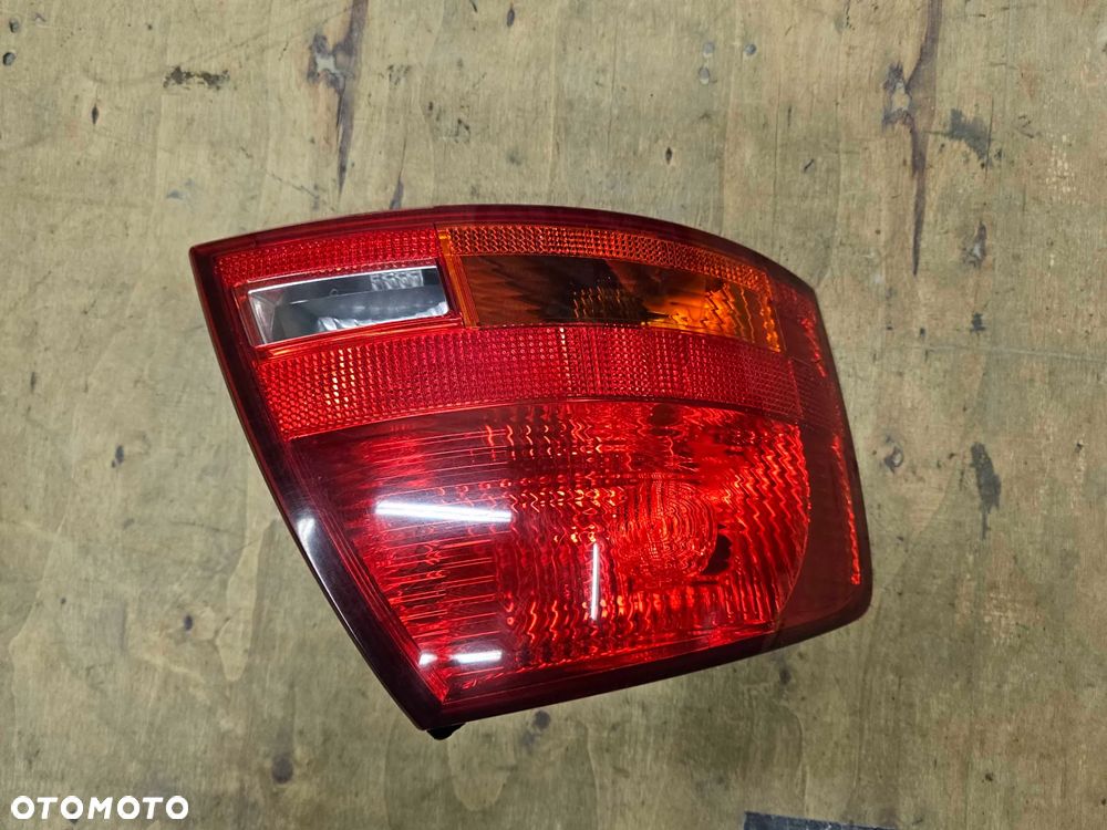Lampa Lampy Tyl Tylna Prawa Lewa na w Blotnik AUDI A4 B7 Kombi Avant - 12