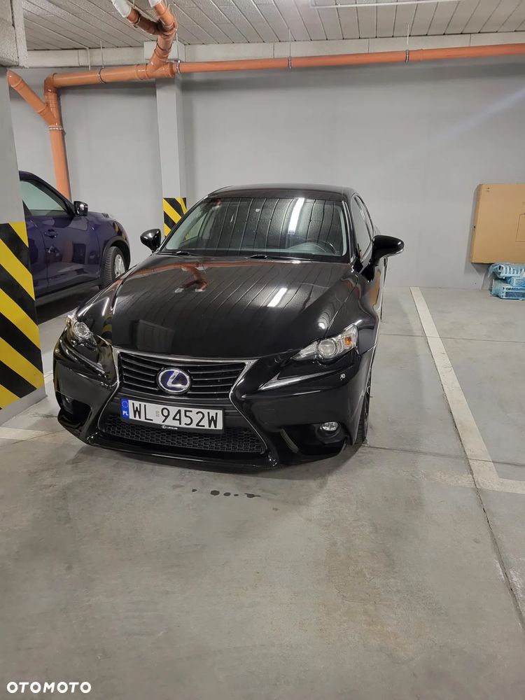 Lexus IS - 11