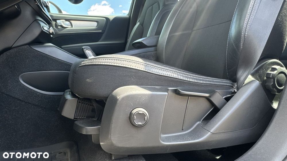 Volvo XC 40 - 23