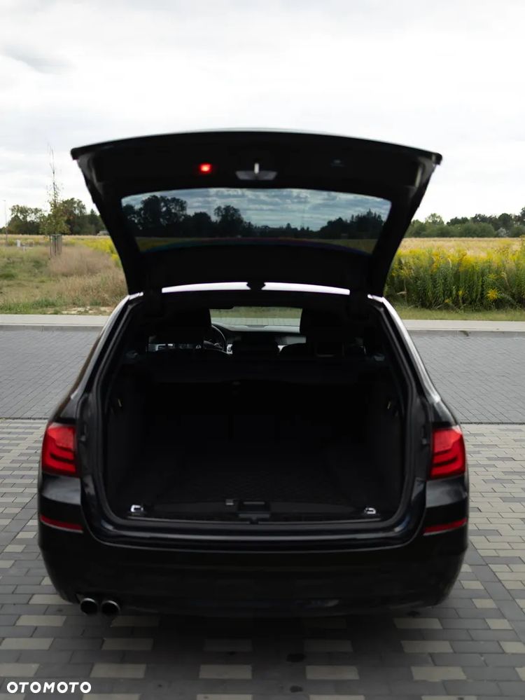 BMW Seria 5 530d xDrive - 15