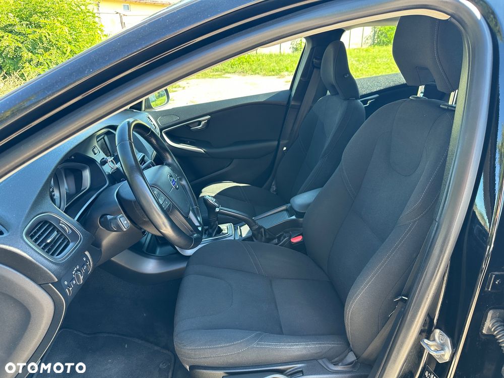 Volvo V40 T2 - 19