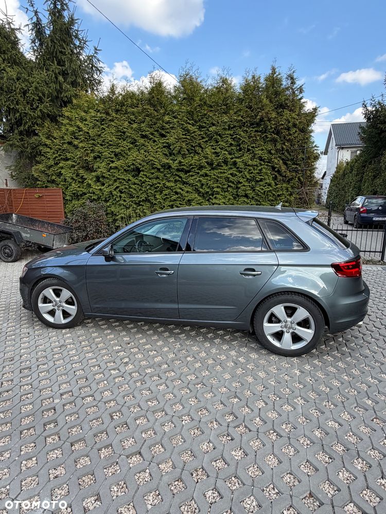 Audi A3 Sportback 2.0 TDI Attraction - 2