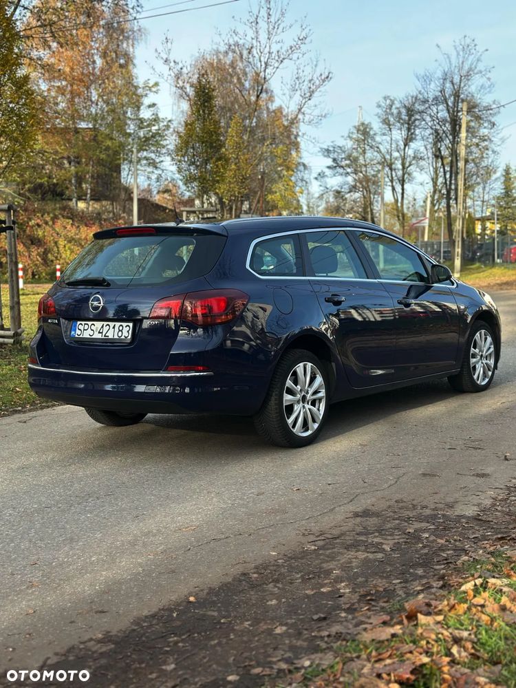 Opel Astra 1.7 CDTI Cosmo - 2