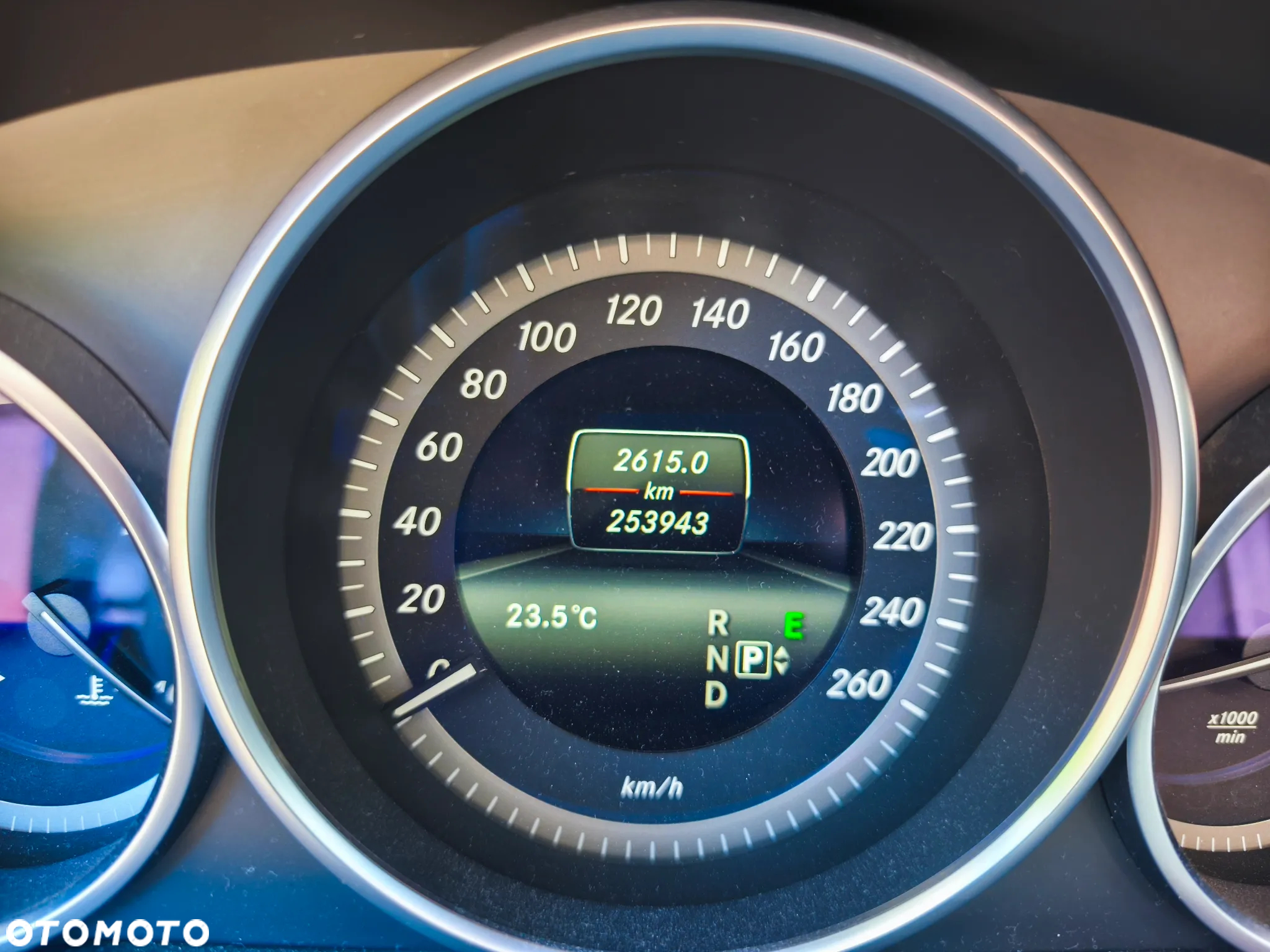 Mercedes-Benz Klasa E 350 BlueTEC 4Matic 7G-TRONIC - 14