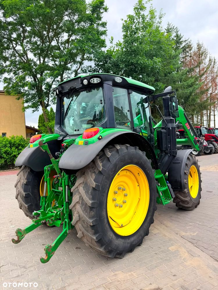 John Deere 6110M - 21