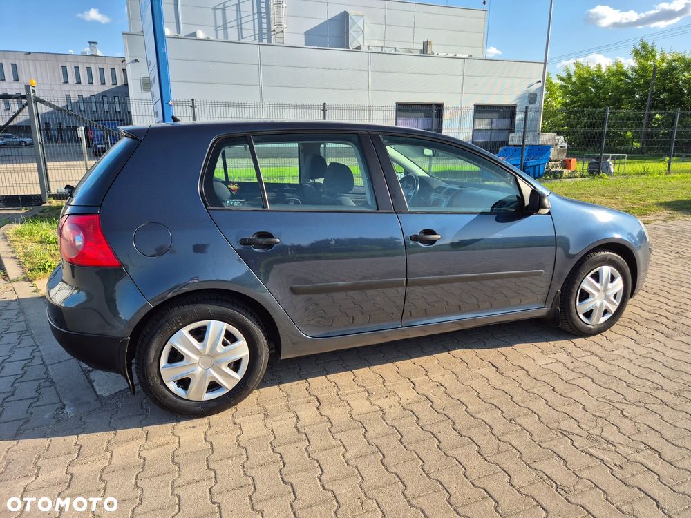 Volkswagen Golf 1.6 FSI Comfortline - 2