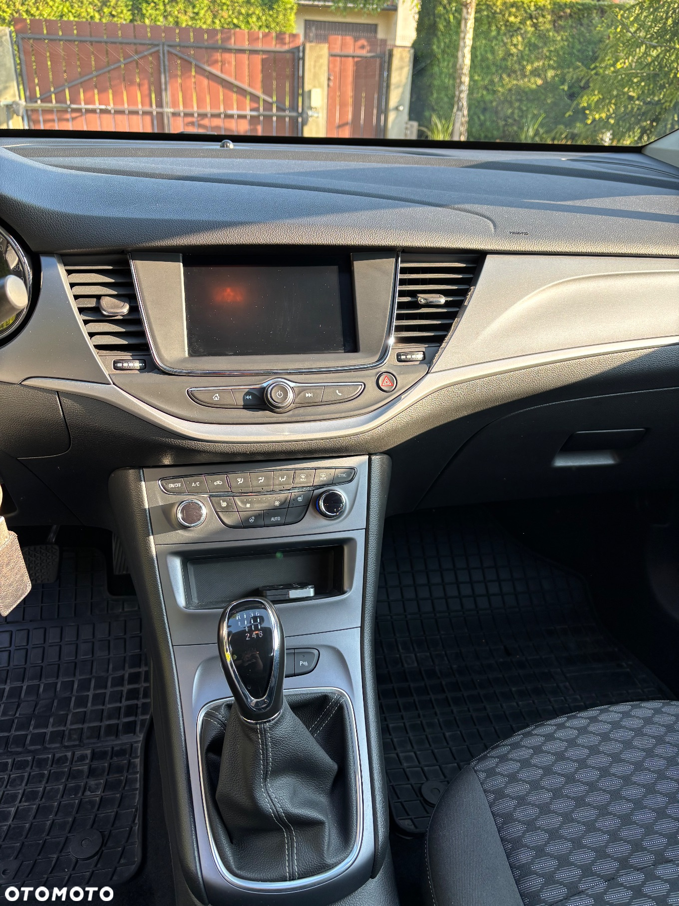 Opel Astra V 1.2 T Edition S&S - 12