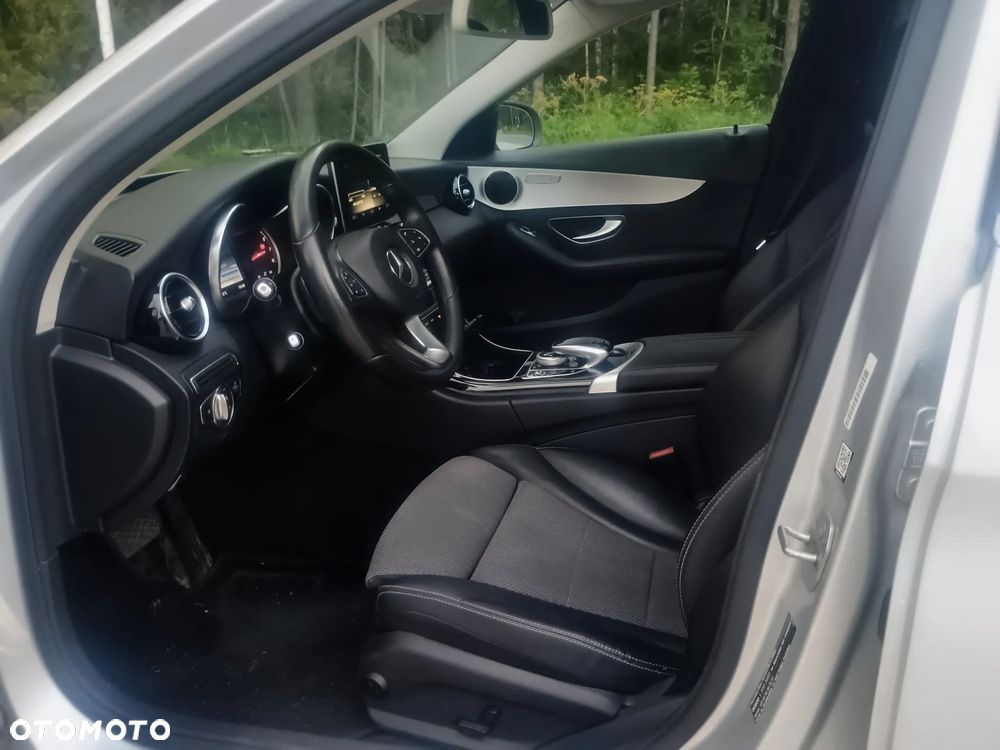 Mercedes-Benz Klasa C 200 4Matic 9G-TRONIC Avantgarde - 13