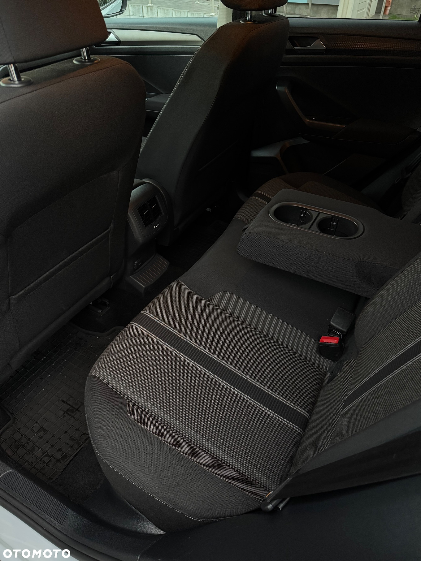 Volkswagen T-Roc 1.0 TSI Advance - 33
