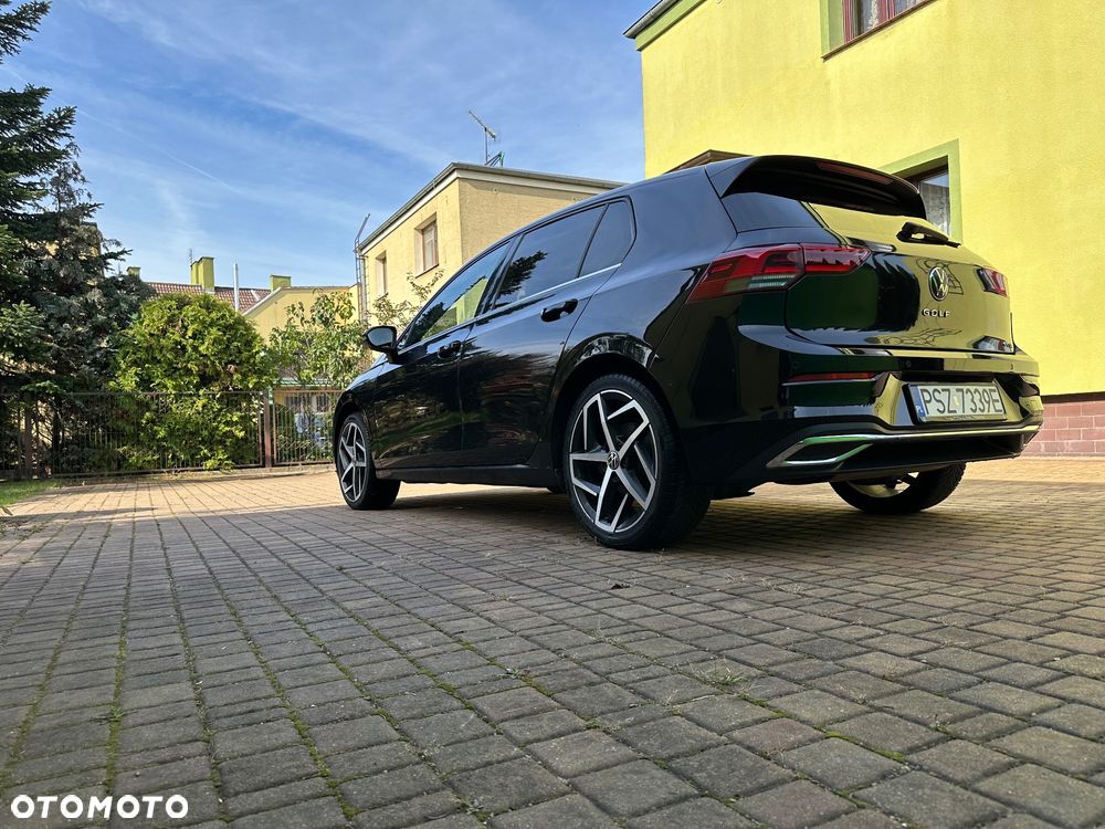 Volkswagen Golf - 11