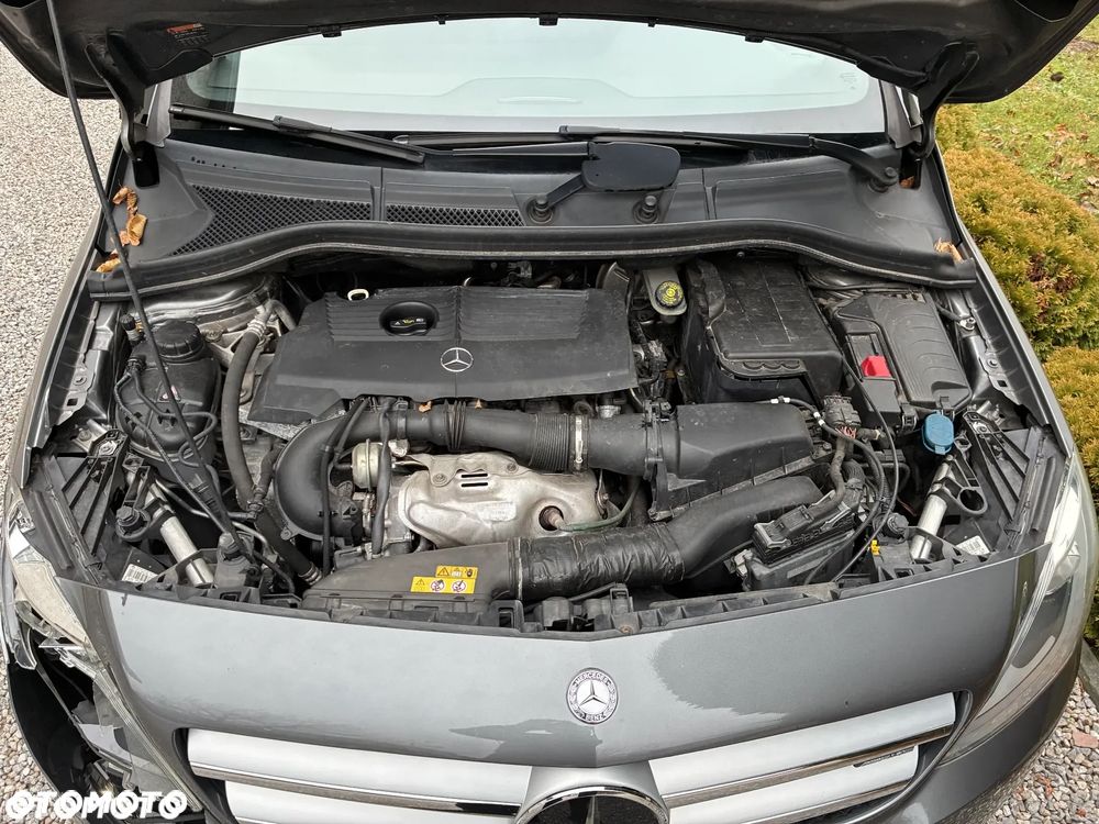 Mercedes-Benz Klasa B 180 BlueEFFICIENCY Edition - 25