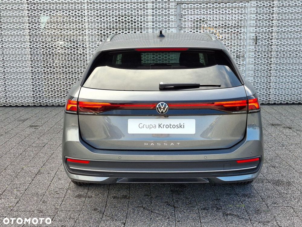 Volkswagen Passat - 8