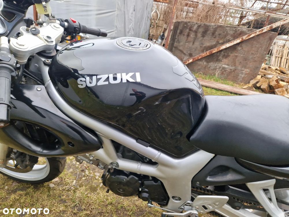 Suzuki SV - 22