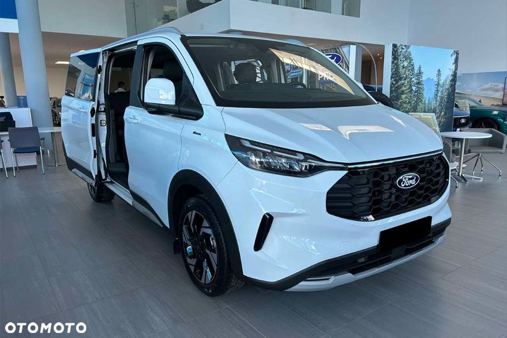 Ford Tourneo Custom - 2