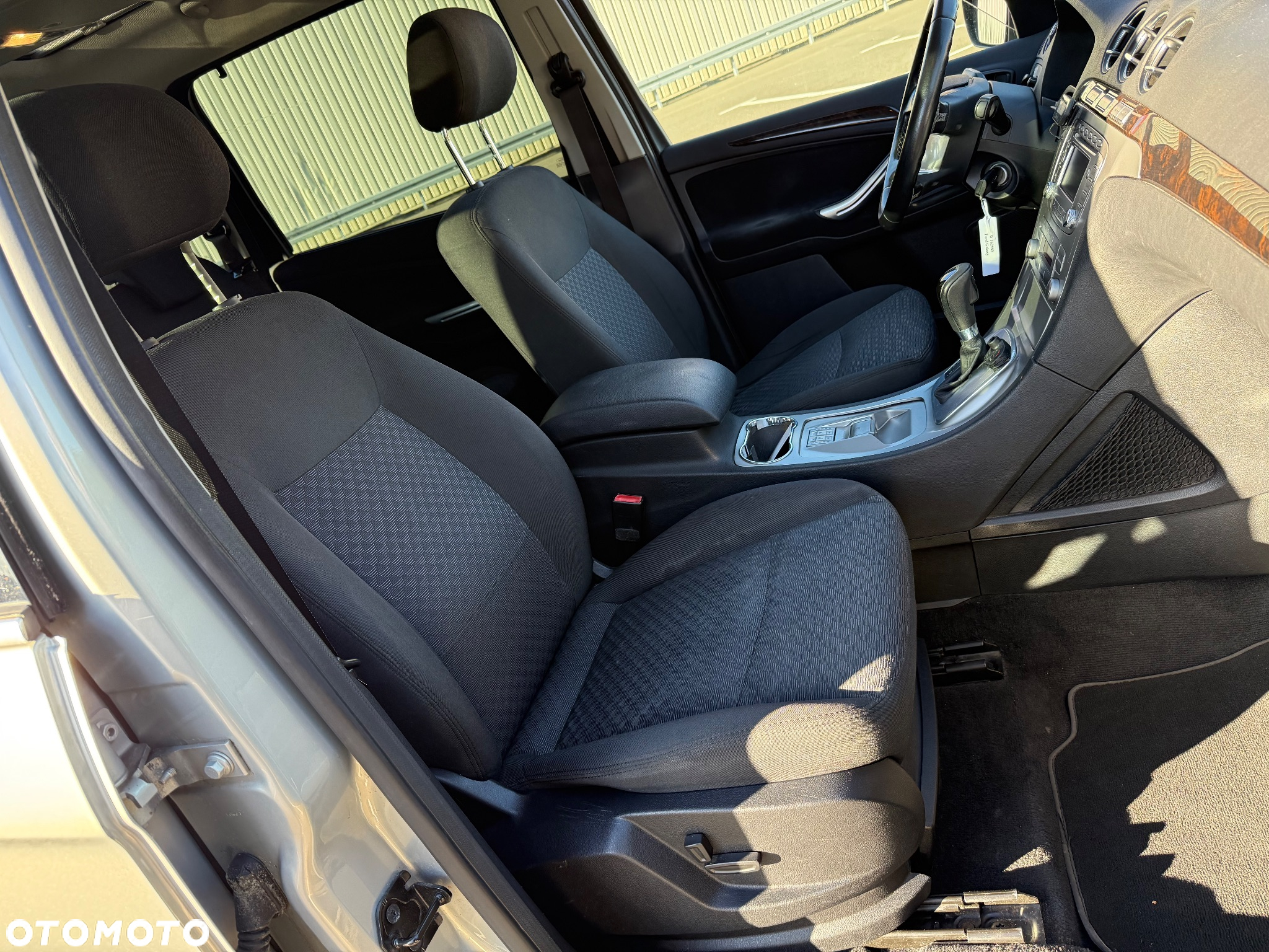 Ford Galaxy 2.3 Ghia - 31