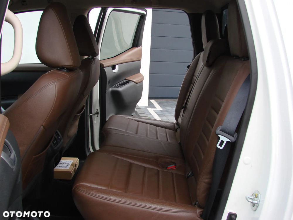 Mercedes-Benz Klasa X - 21