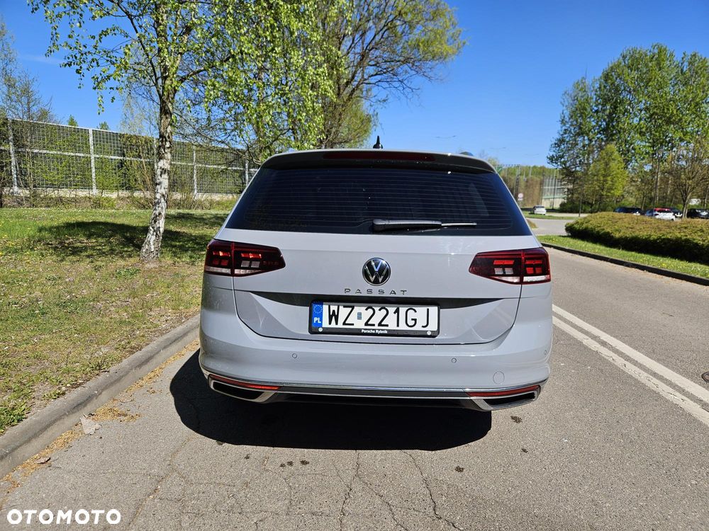 Volkswagen Passat 1.5 TSI EVO Elegance DSG - 4