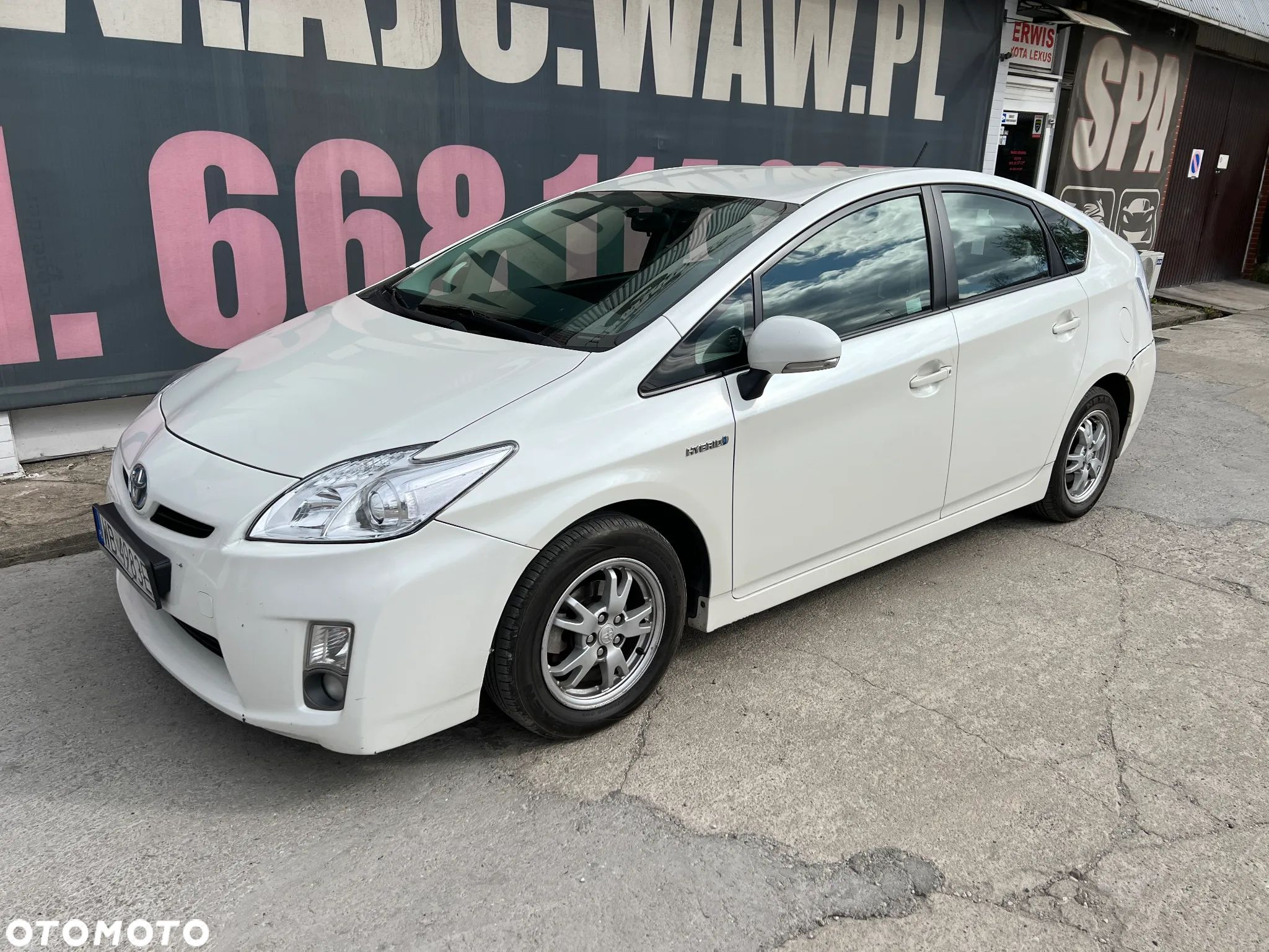 Toyota Prius 1.8 HSD Luna - 1
