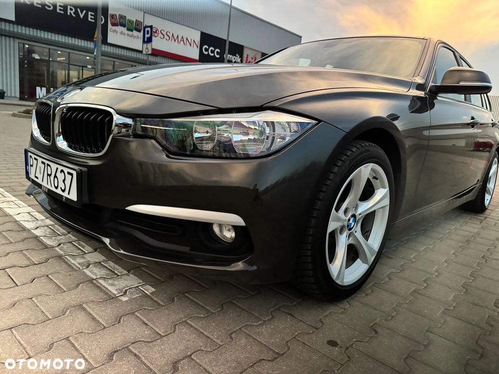 BMW Seria 3 320d - 29