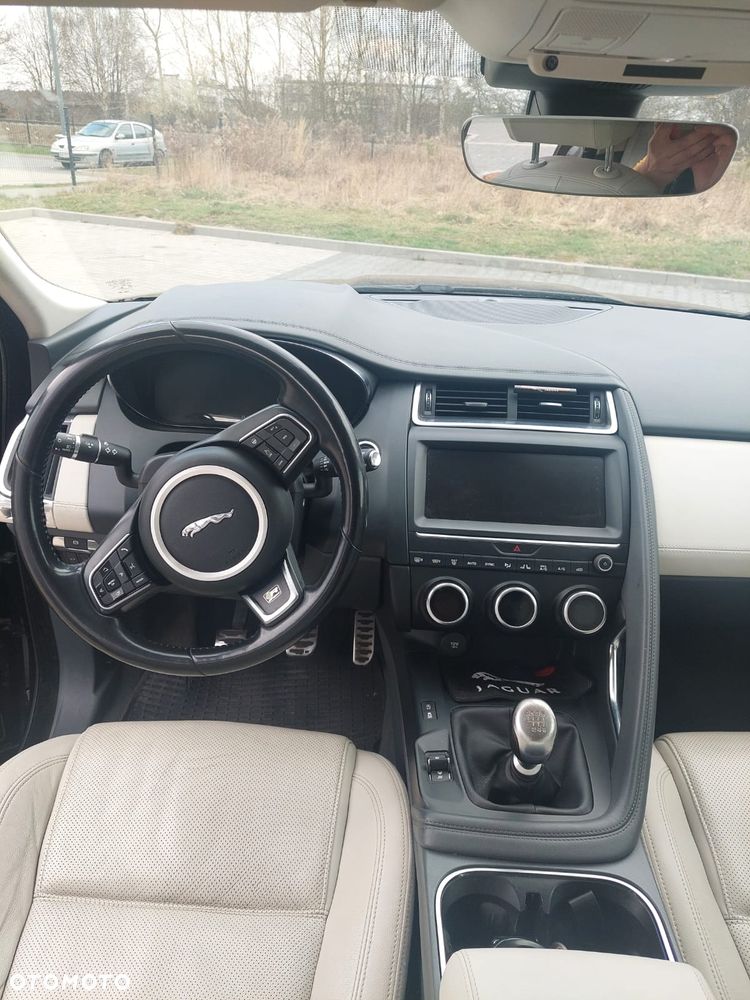 Jaguar E-Pace 2.0 i4D FWD R-Dynamic SE - 10