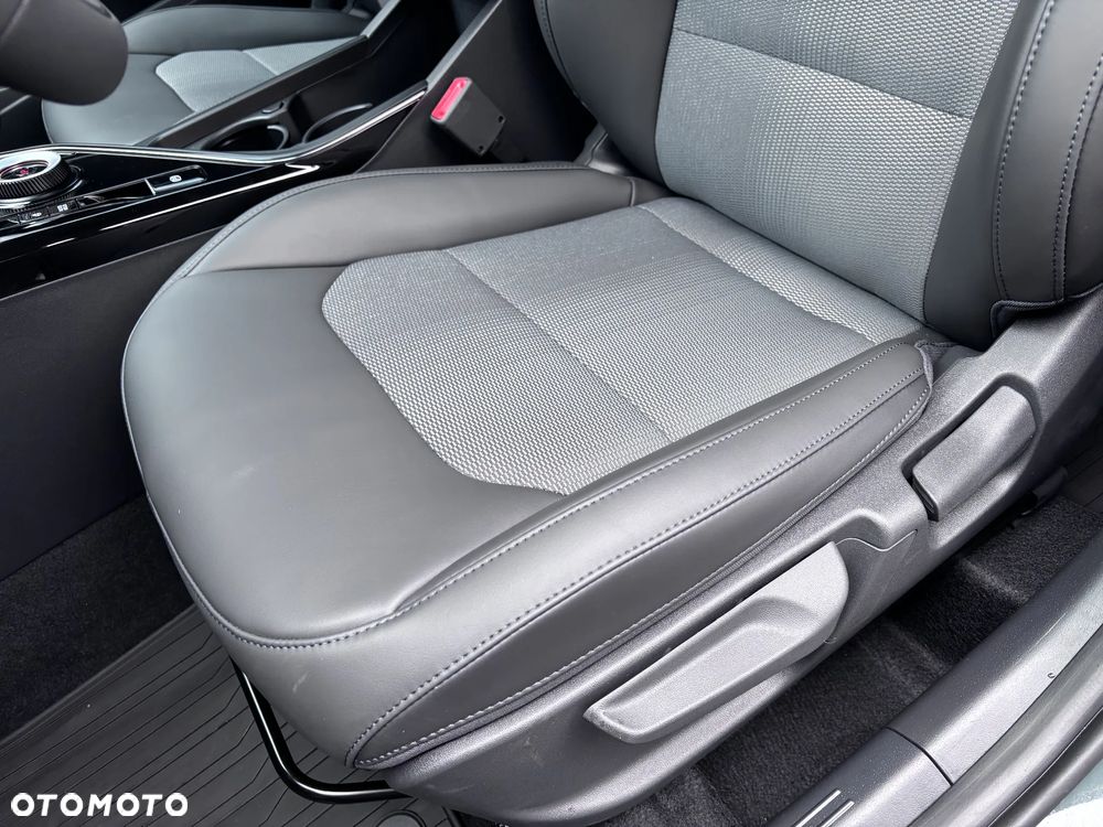 Kia Niro 1.6 GDI Hybrid L - 11