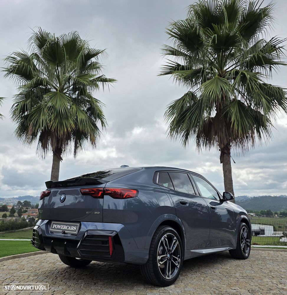 BMW iX2 eDrive20 Pack Desportivo M Pro - 14
