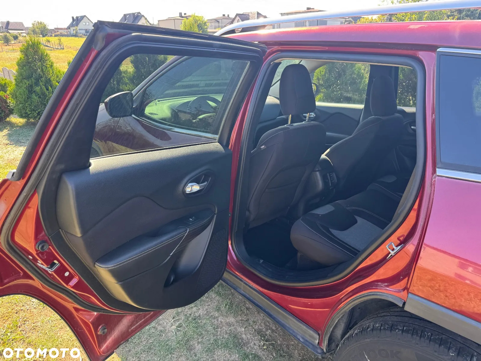 Jeep Cherokee - 15