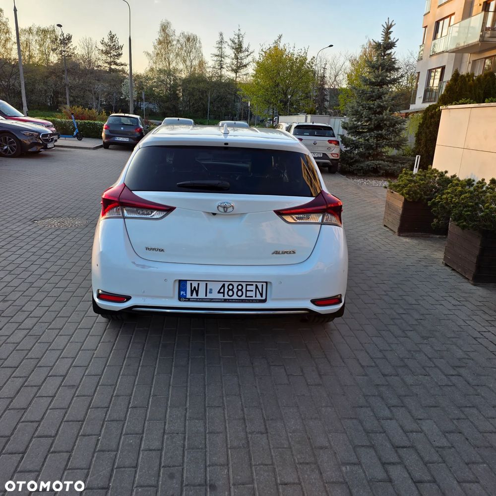 Toyota Auris 1.6 Premium Comfort - 3