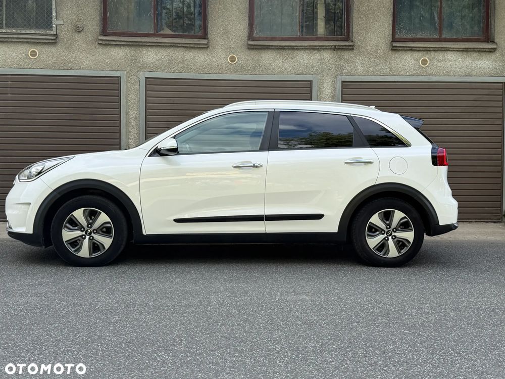 Kia Niro 1.6 GDI 2WD Vision - 2
