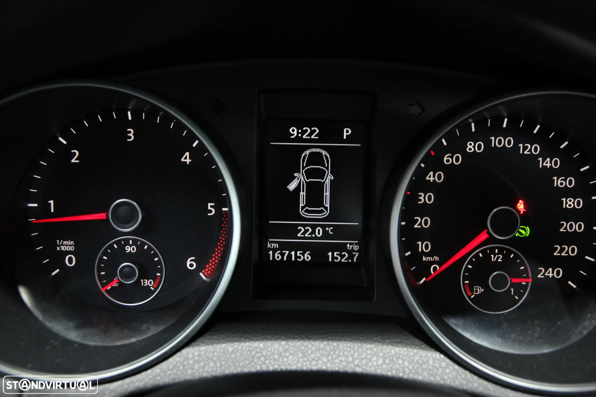 VW Golf Variant 1.6 TDi Highline DSG - 21