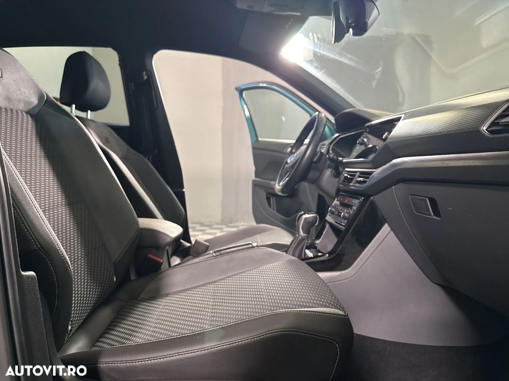 Volkswagen T-Cross - 12
