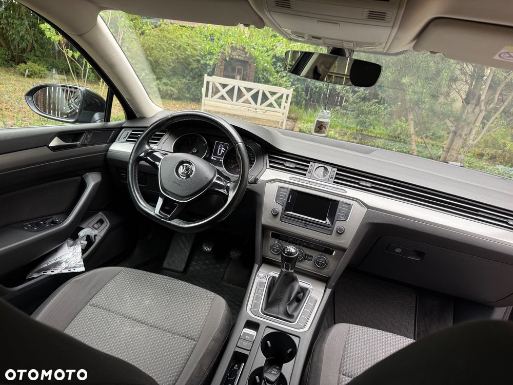 Volkswagen Passat 2.0 TDI BMT Trendline - 8