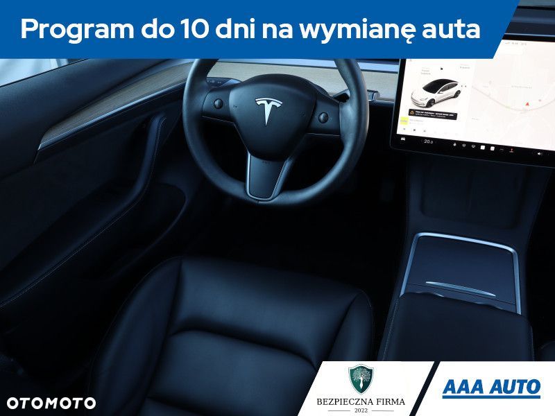 Tesla Model 3 - 8