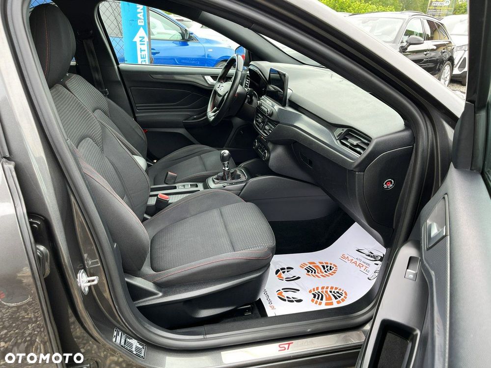 Ford Focus - 31