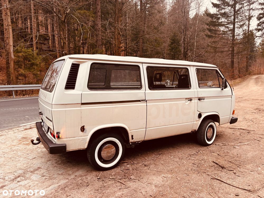 Volkswagen Transporter - 11