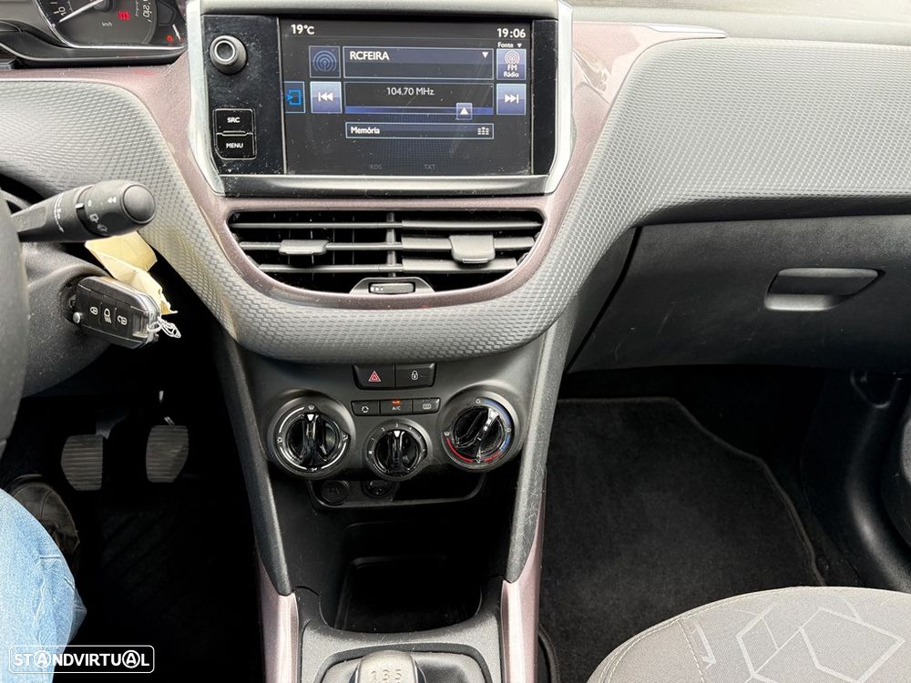Peugeot 2008 - 9