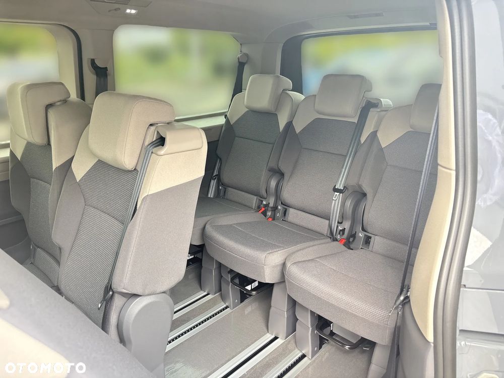 Volkswagen Multivan - 13